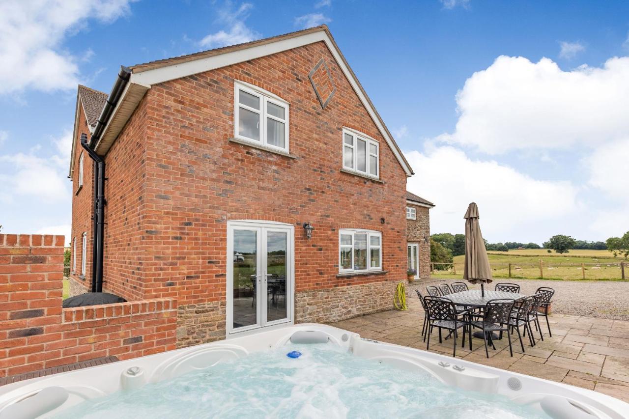 Wood Cottage Tenbury Exterior foto