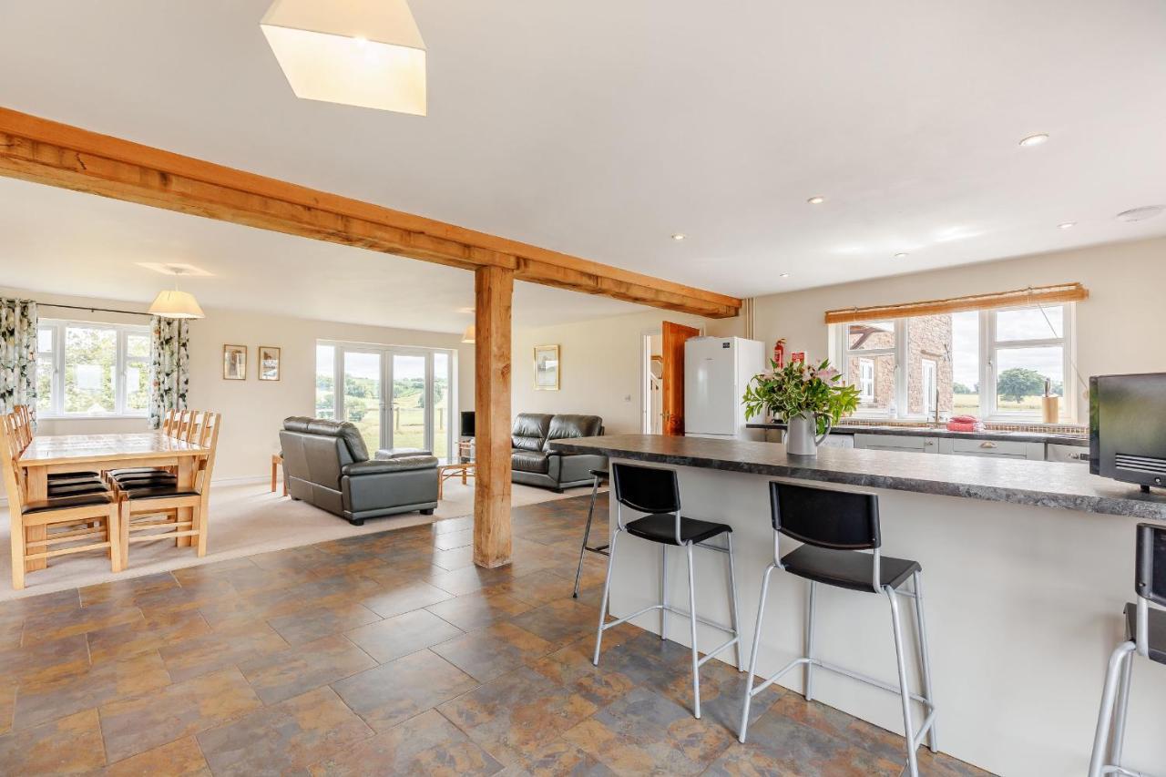 Wood Cottage Tenbury Exterior foto